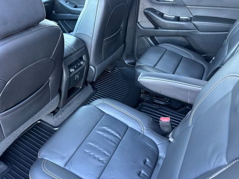 Used 2020 Chevrolet Traverse LT w/ LPO, Blackout Package image 15