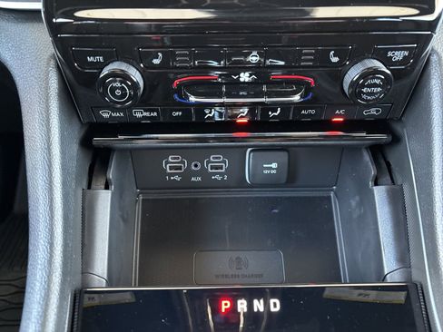 New 2025 Jeep Grand Cherokee L Altitude image 21