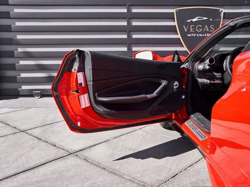 Used 2022 Ferrari F8 Tributo image 36