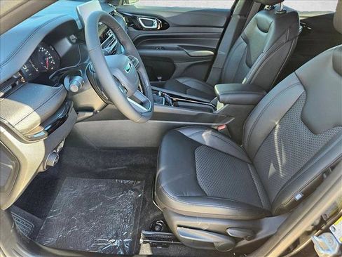 New 2026 Jeep Compass Latitude image 14