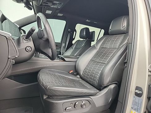 Used 2023 Cadillac Escalade ESV Sport Platinum w/ LPO, ONYX Package AWD/4WD image 2