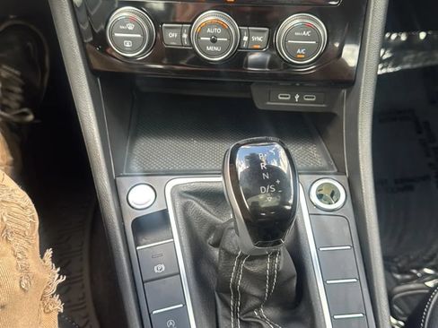 Used 2024 Volkswagen Jetta SE FWD image 25