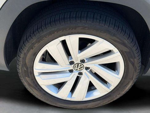 Used 2021 Volkswagen Atlas Cross Sport SE image 27