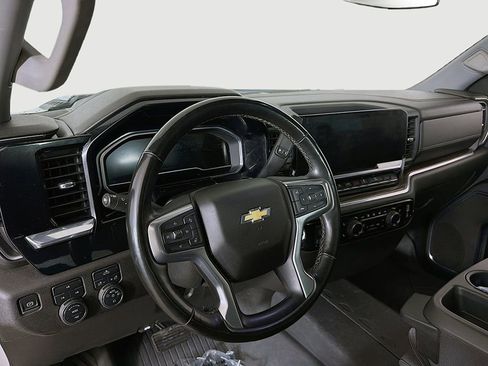 Used 2024 Chevrolet Silverado 2500 LT image 17