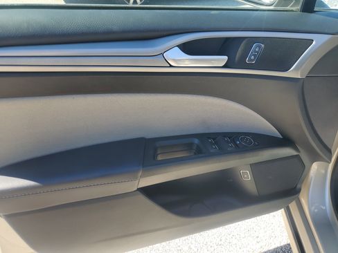 Used 2017 Ford Fusion S image 22