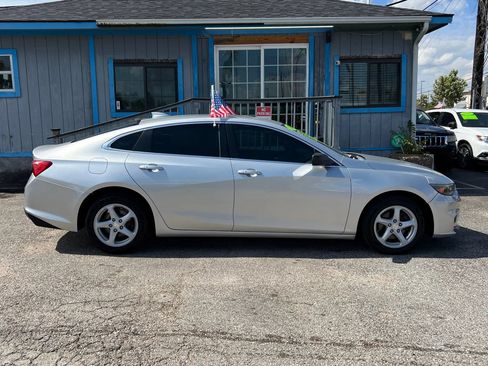 Used 2016 Chevrolet Malibu LS FWD image 5