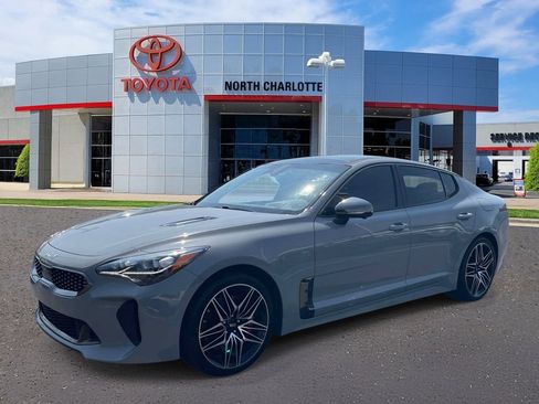 Used 2022 Kia Stinger GT2 AWD/4WD image 3