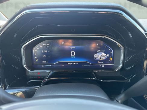 Used 2023 Chevrolet Silverado 1500 LT image 24