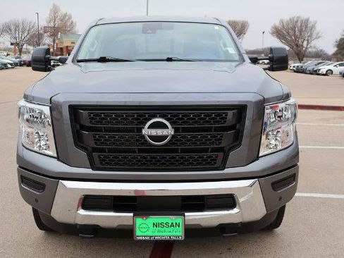 Certified 2024 Nissan Titan SV w/ SV Convenience Package image 5