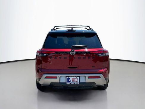 Used 2022 Nissan Pathfinder SL w/ SL Black Package FWD image 6