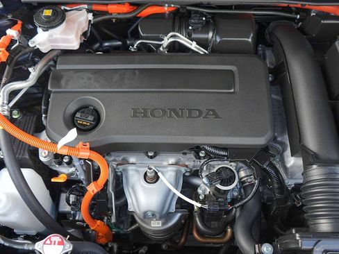 Certified 2026 Honda CR-V Sport Touring image 9