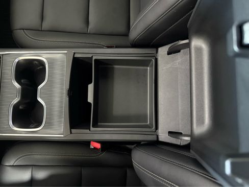 Used 2024 GMC Acadia Elevation FWD image 22