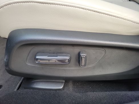 Certified 2024 Honda HR-V EX-L image 22