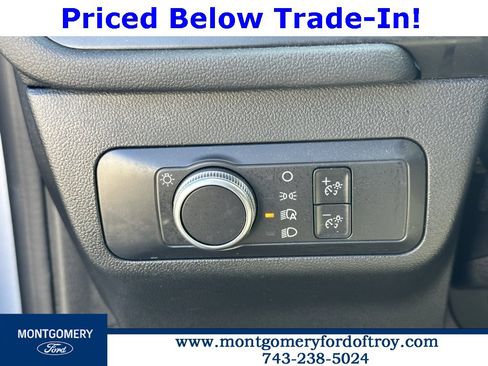 Used 2022 Ford Escape SE image 28
