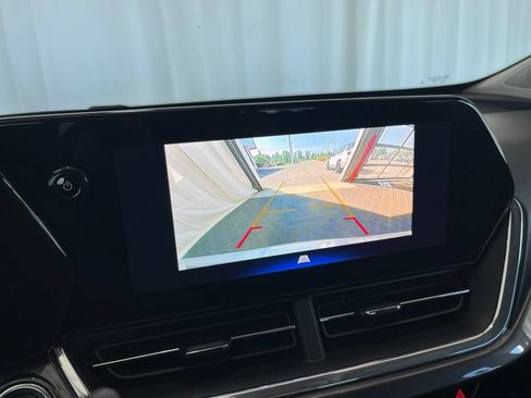 New 2025 Chevrolet Trax ACTIV w/ Driver Confidence Package FWD image 12