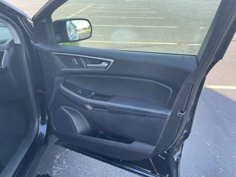 Used 2019 Ford Edge SEL w/ Equipment Group 201A AWD/4WD image 48