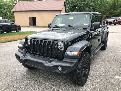 Used 2020 Jeep Gladiator Sport AWD/4WD image 4
