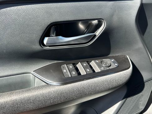 New 2026 Nissan Kicks SV image 11