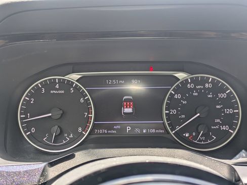 Used 2022 Nissan Pathfinder SV AWD/4WD image 25