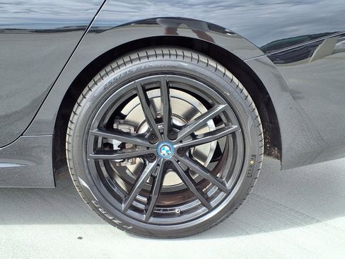 Used 2023 BMW 330e w/ M Sport Package RWD image 7