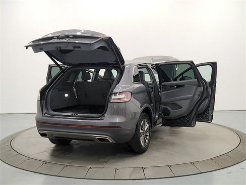 Used 2021 Lincoln Nautilus Reserve image 14