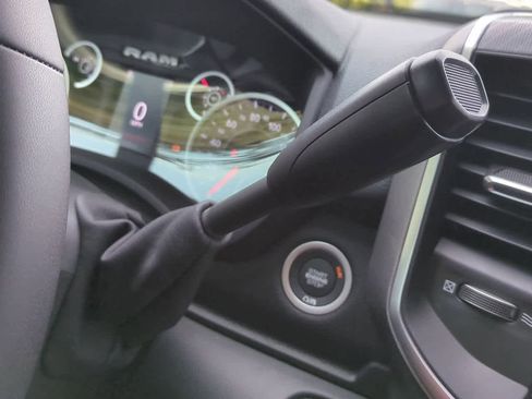 Used 2025 RAM 2500 Big Horn image 33