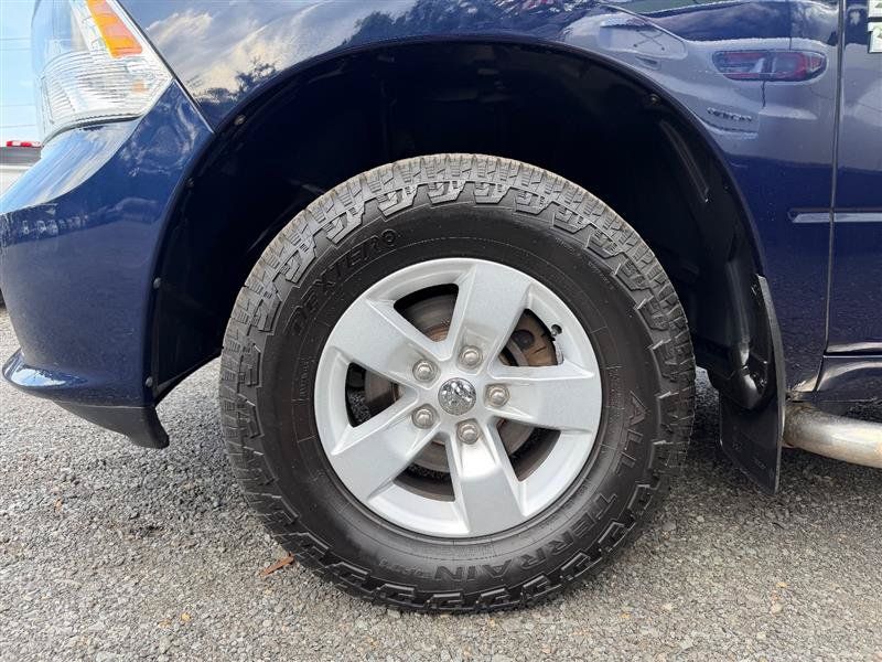 Used 2018 RAM 1500 Express AWD/4WD image 8