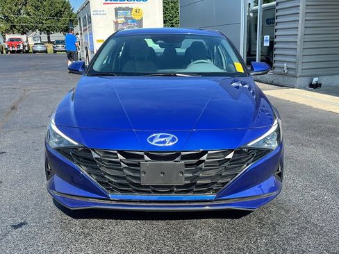 Used 2023 Hyundai Elantra SE FWD image 9