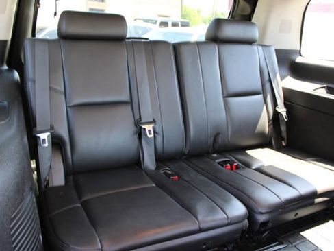 Used 2014 Cadillac Escalade Premium RWD image 43
