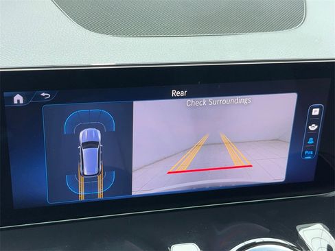 Used 2025 Mercedes-Benz GLB 250 w/ Exclusive Package image 28