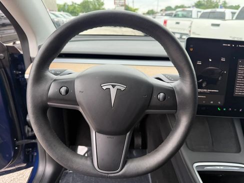 Used 2023 Tesla Model Y Long Range AWD/4WD image 19