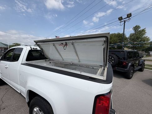 Used 2022 Chevrolet Colorado LT w/ Fleet Safety Package RWD image 10