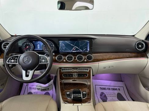 Used 2019 Mercedes-Benz E 300 4MATIC image 23