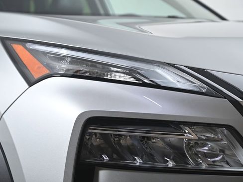 Certified 2023 Nissan Rogue SV image 5