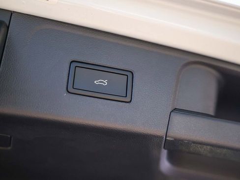 New 2026 Volkswagen Atlas SE image 38