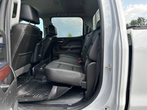 Used 2018 GMC Sierra 2500 SLT w/ Duramax Plus Package AWD/4WD image 17
