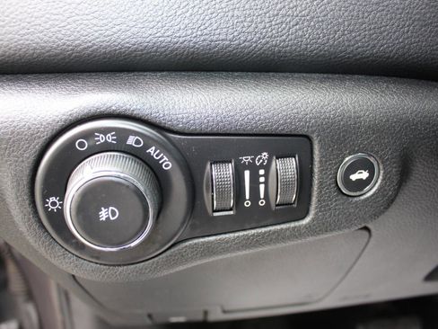 Used 2016 Chrysler 200 S AWD/4WD image 22
