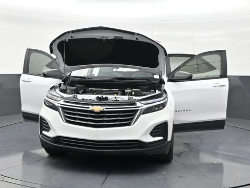 Used 2024 Chevrolet Equinox LS FWD image 33