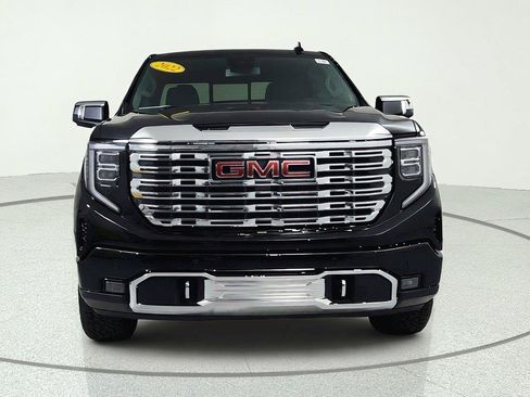 Used 2022 GMC Sierra 1500 Denali AWD/4WD image 2