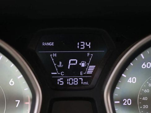 Used 2015 Hyundai Elantra SE FWD image 41