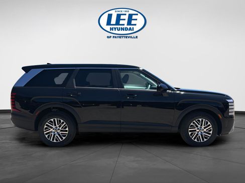 New 2026 Hyundai Palisade SE FWD image 2