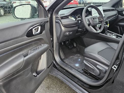 New 2026 Jeep Compass Latitude image 19