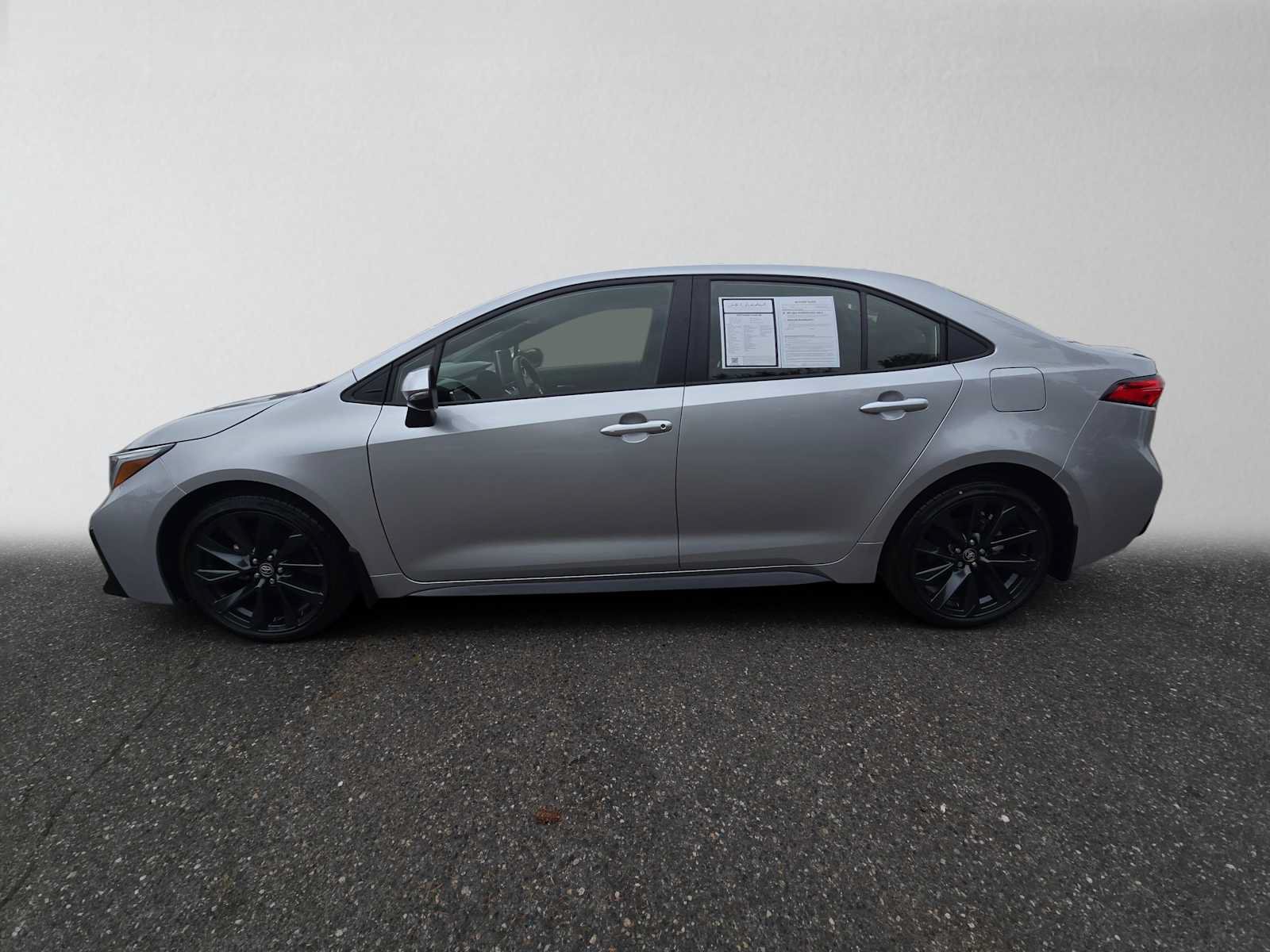 Certified 2026 Toyota Corolla SE w/ SE Package FWD image 6