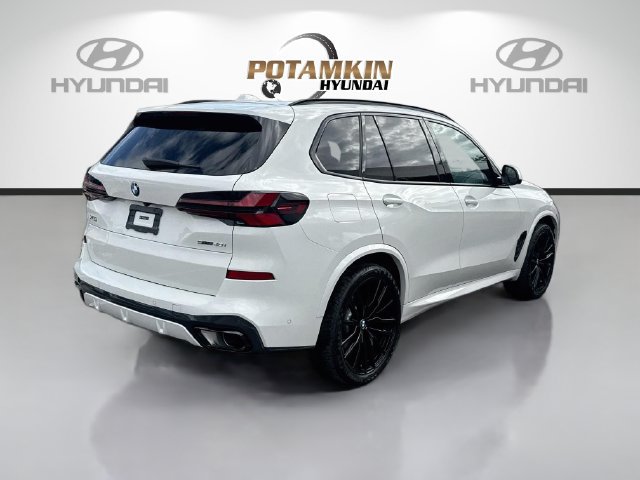 Used 2024 BMW X5 sDrive40i w/ M Sport Package RWD image 5