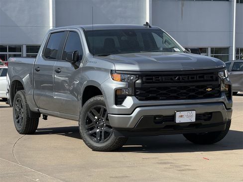 New 2026 Chevrolet Silverado 1500 Custom image 2