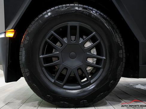 Used 2024 Tesla Cybertruck Cyberbeast AWD/4WD image 81