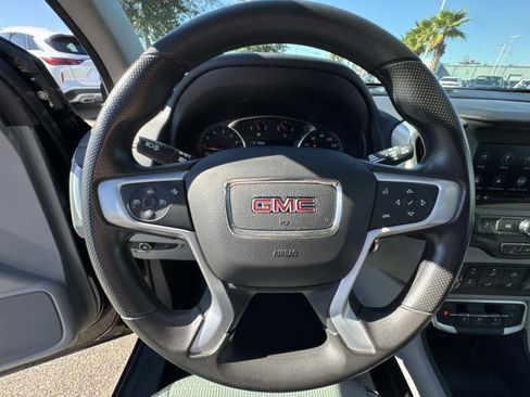Used 2024 GMC Terrain SLE image 21