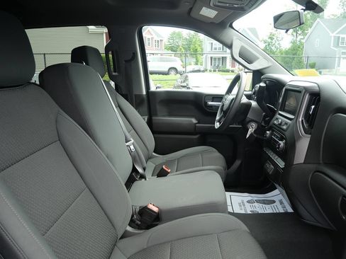Used 2021 Chevrolet Silverado 1500 Custom Trail Boss AWD/4WD image 18
