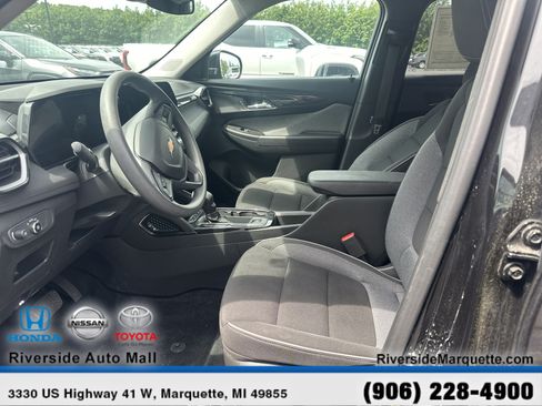 Used 2025 Chevrolet TrailBlazer LT AWD/4WD image 15