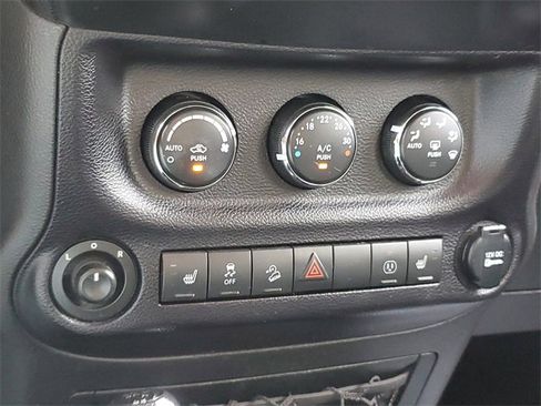 Used 2014 Jeep Wrangler Unlimited Sahara w/ Dual Top Group image 21